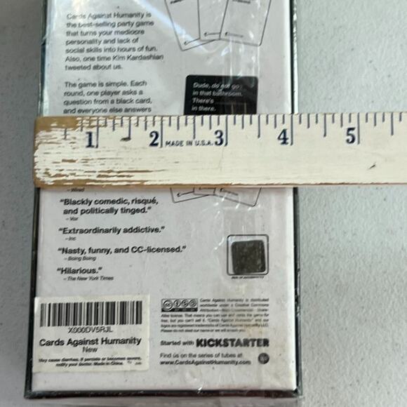 Cards Against Humanity Game Age 17+ New Sealed - Picture 8 of 10
